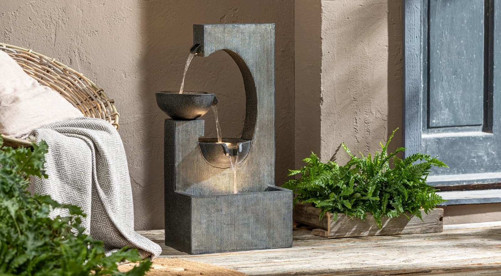 Garten­brunnen
